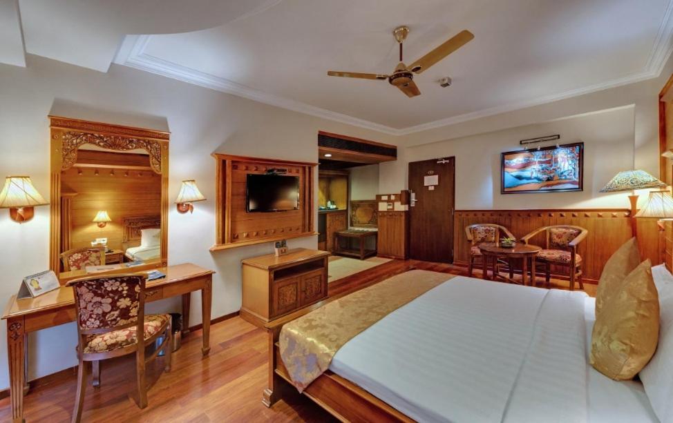 เจซีเรสซิเด้นซี่มาดูไร Hotel มทุราย ภายนอก รูปภาพ