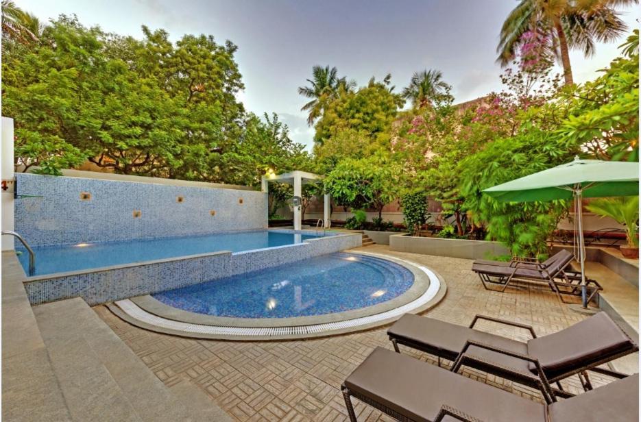 เจซีเรสซิเด้นซี่มาดูไร Hotel มทุราย ภายนอก รูปภาพ