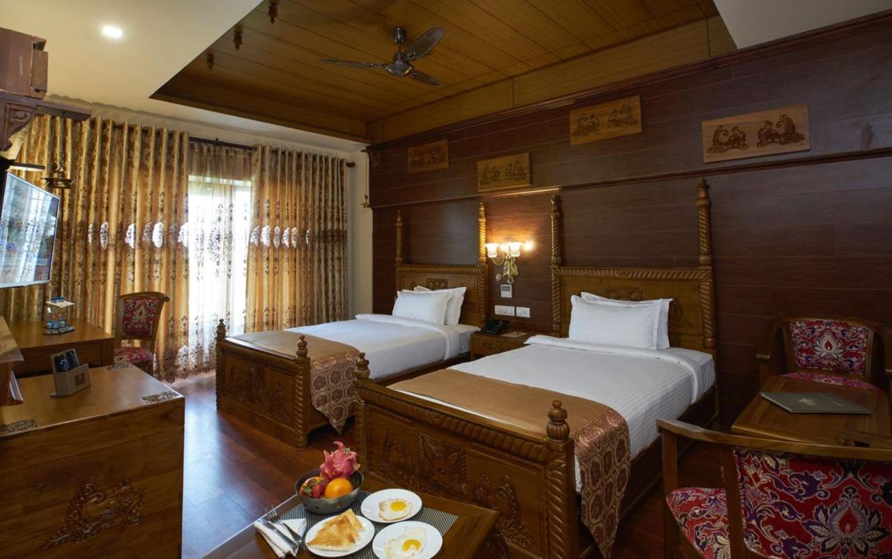 เจซีเรสซิเด้นซี่มาดูไร Hotel มทุราย ภายนอก รูปภาพ