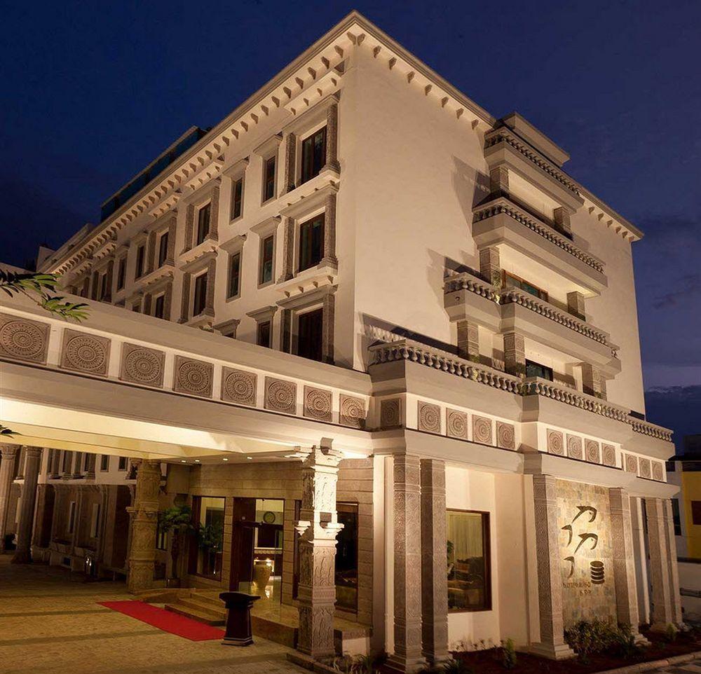 เจซีเรสซิเด้นซี่มาดูไร Hotel มทุราย ภายนอก รูปภาพ