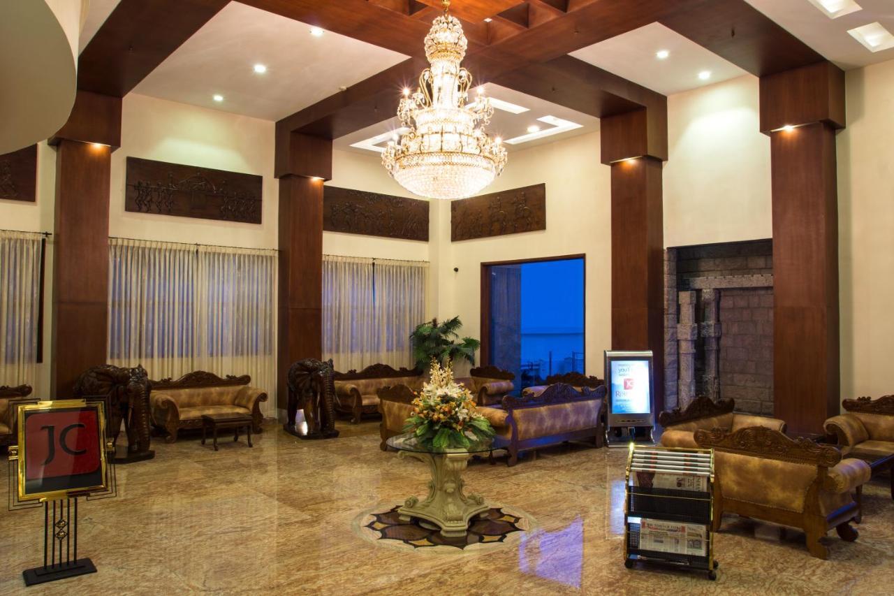 เจซีเรสซิเด้นซี่มาดูไร Hotel มทุราย ภายนอก รูปภาพ